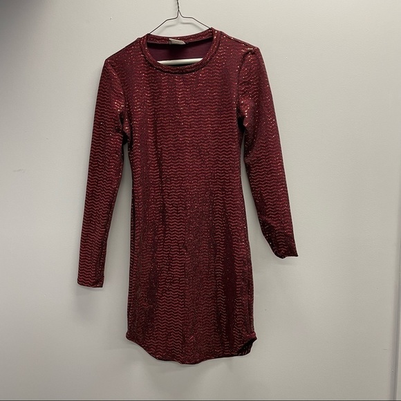 𝅺B Darlin Womens Juniors Sequined Love Sleeves Party Dress, Red, M - Picture 4 of 7